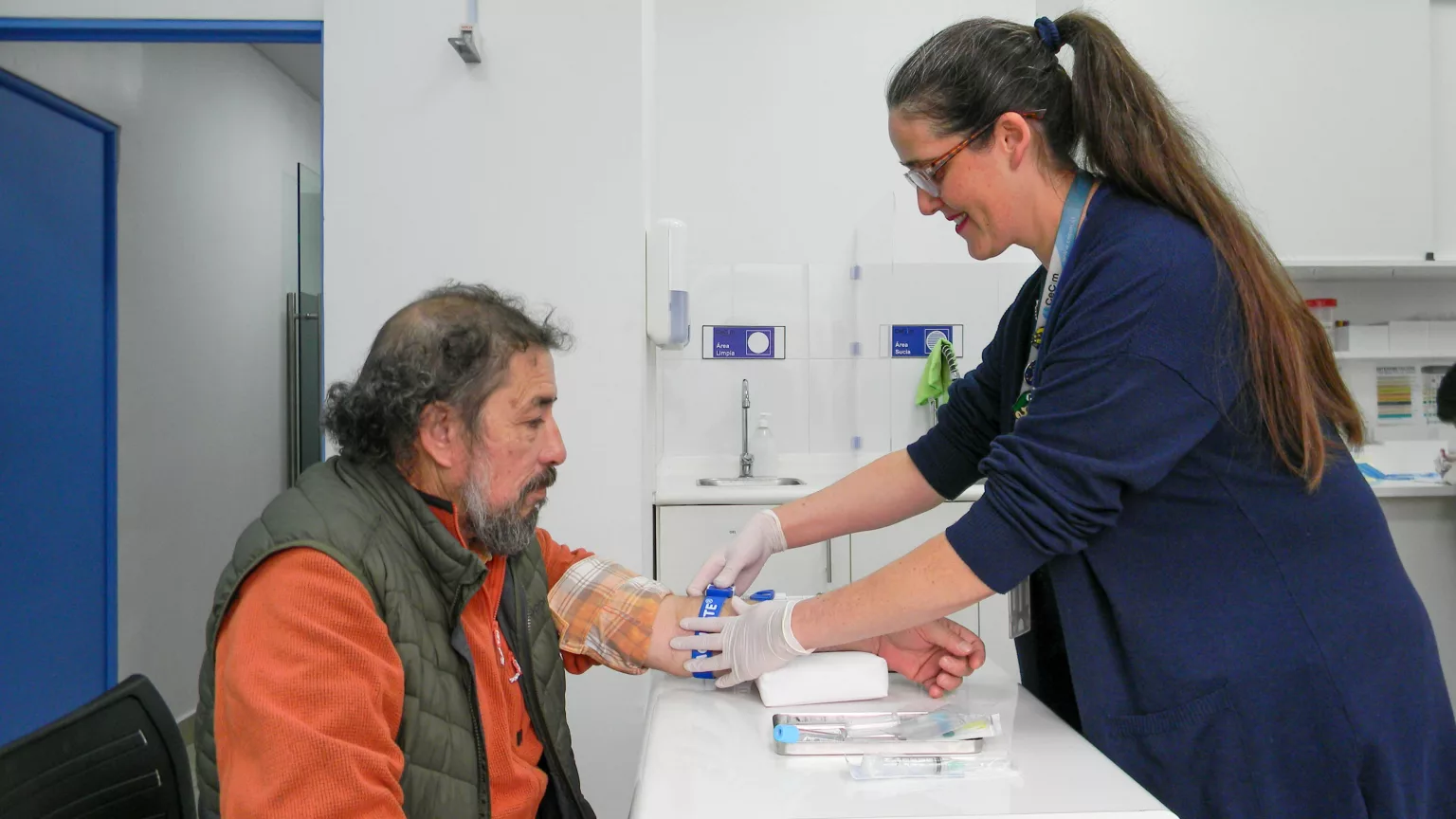 Ximena jefa de sitio asisten a paciente oncologico